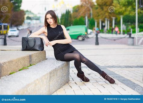 Mooi Jong Brunette Stock Foto Image Of Perfect Volwassen