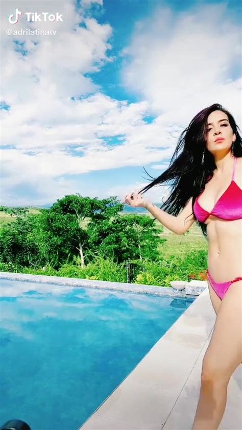 9 Hot Sexy Adriana Valcarcel Bikini Pics