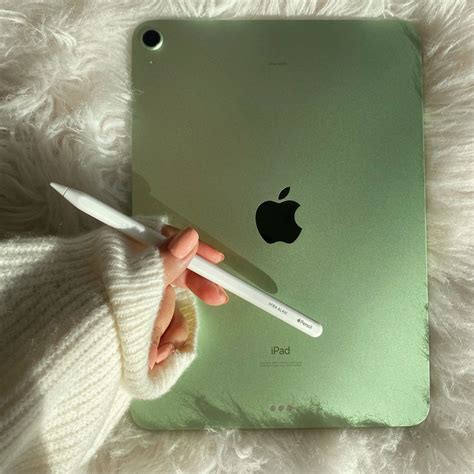 Ipad Air 4 In Green Apple Ipad Apple Ipad Air