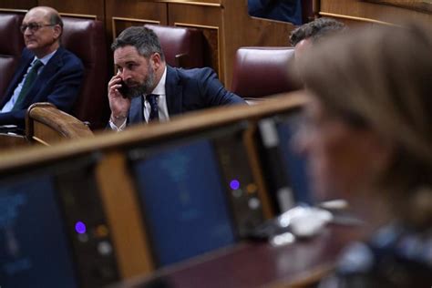 Abascal cree que la bandera al revés en la OTAN resume la política