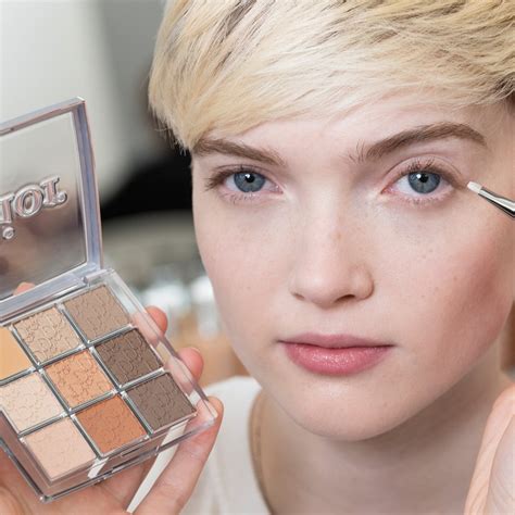 Dior Autumn-Winter 2018-2019 Haute Couture Makeup All about perfect ...