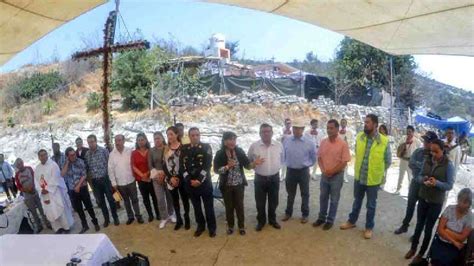 Colocan primera piedra del Parque Temático en Tizatlán