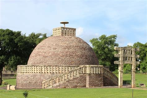 Sanchi Stupa Tourist Places To Visit And Travel Guide To Sanchi