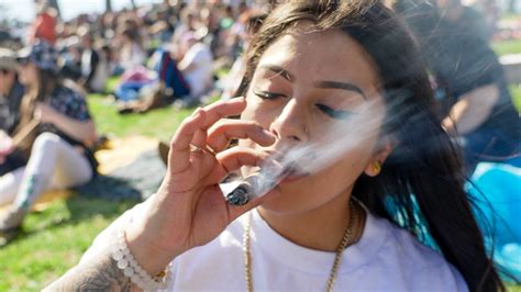 High Time To Celebrate We Interviewed People Smoking Weed On Hippie Hill On 420 Nbc Bay Area