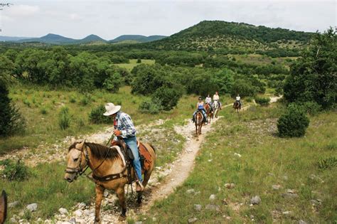 10 Great Hikes In San Antonio And The Hill Country San Antonio Magazine