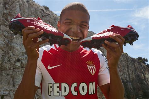 Así fue el no fichaje de Mbappé por el Barça Cometieron un error de