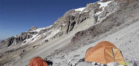 sajama climb / sajama /volcan / mountaineering / climbing