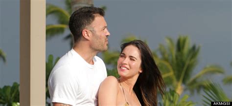 Megan Fox Bikini Pregnant Star Shows Off Baby Bump In Hawaii PHOTO