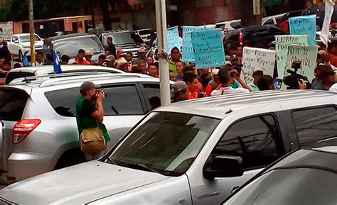 Video Hondure Os Protestan Contra La Construcci N De Una