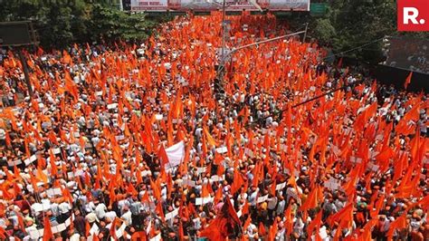 Maratha Kranti Morcha In Mumbai Protest For Reservation Youtube