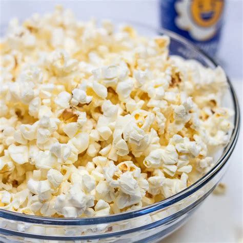 Microwave Popcorn (Healthy Homemade Popcorn In 3 Easy Ways!)