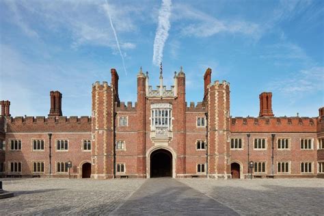 Private Tudor Tour To Hampton Court Palace And Hever Castle 2024 London