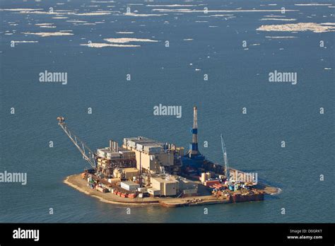 Oil Drilling Site in the Prudhoe Bay Oil Fields, Alaska Stock Photo: 52000924 - Alamy