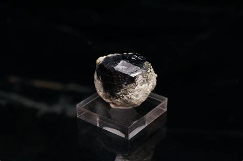 Spinel - David K Joyce Minerals