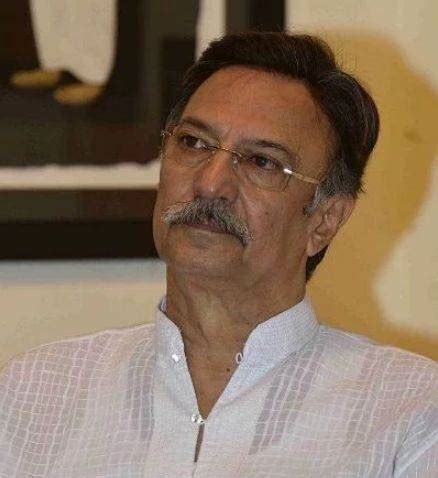 Suresh Oberoi Biography, Height, Weight, Age, Wiki, Wife, Family & More ...