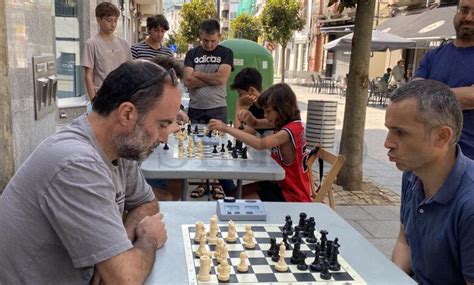 Clases Para Principiantes E Partidas Amigables Encetan O Iv Aberto