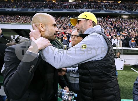 Guardiola Pep Trainer Team Fc Bayern Muenchen Mit Trainer Klopp Juergen