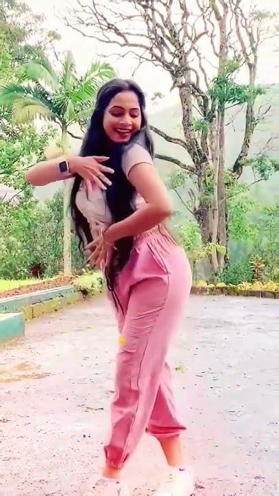 කොහොමද එයාගේ Dance එක 😝 Shorts Youtube