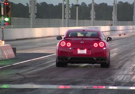 2013 Nissan Gt R Dyno And Drag Racing Tests Drag Racing Fast Cars Muscle Cars Blog