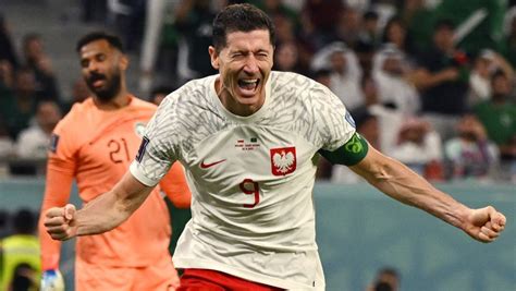 Lewandowski Marca Enfim Seu Primeiro Gol Em Copa Do Mundo Folha Pe