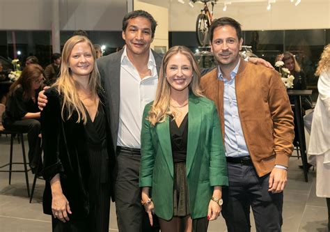 Porsche Center Santiago reabre sus puertas con un renovado concepto de