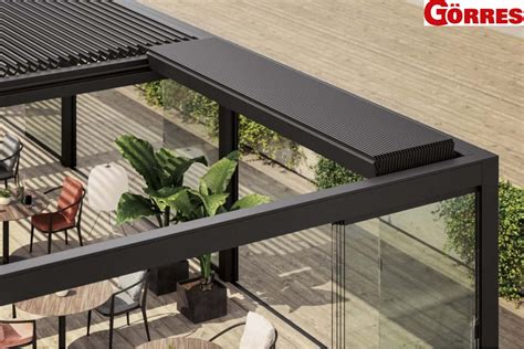 Luxaterra Retractable Slat Roof