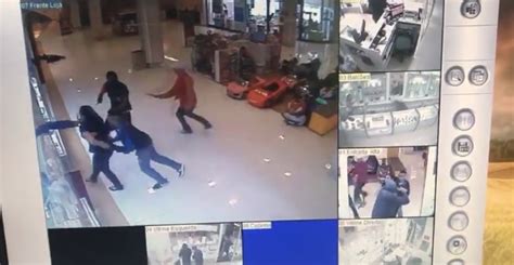 Quadrilha Aterroriza Lojistas E Clientes De Shopping Em SP Durante