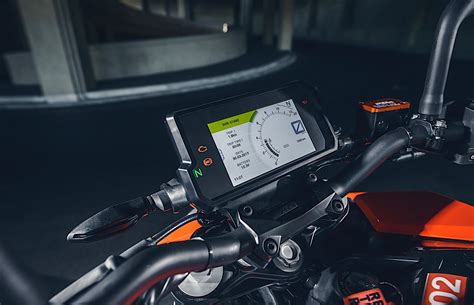 New 2017 Ktm 125 Duke And 390 Duke Hitting Dealerships Autoevolution