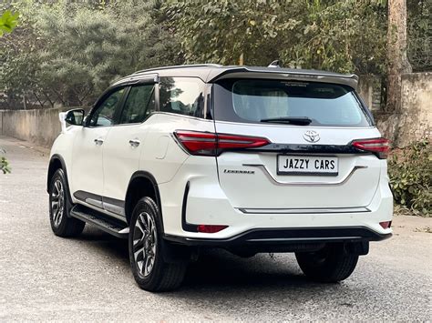 Toyota Fortuner Legender 4x2 Jazzy Cars