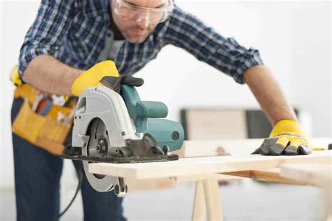 How To Use A Circular Saw Beginners Guide Bestworkshop Expert