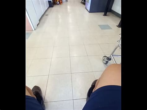 Mujer No Puede Dejar De Ver El Bulto XVIDEOS