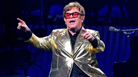 Adiós Rocketman miles de personas despiden a Elton John y sus 50