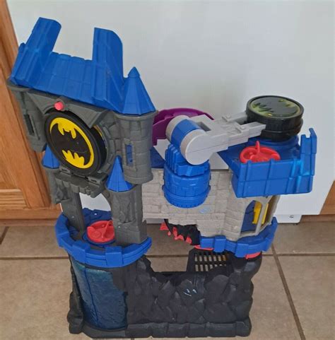 Mavin Imaginext DC Super Friends Batman Wayne Manor Batcave Playset