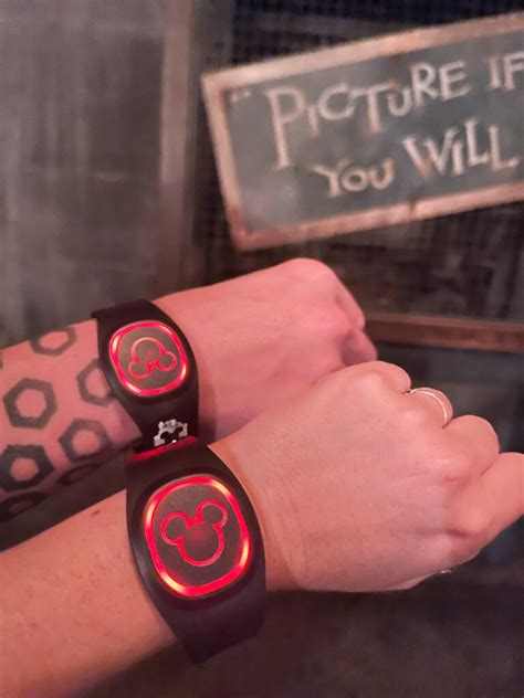 10 Disney Magic Band Secrets To Know Before You Go Disney Trippers