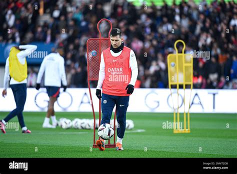 Lionel Léo Messi Lors De Lentraînement Public De Léquipe De