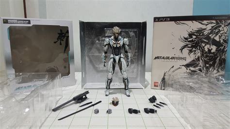 Play Arts Kai 100 Authentic Metal Gear Rising Revengeance Raiden White Armor Version