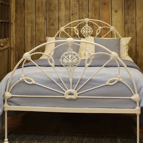 Winfield Double Cast Iron Antique Bed Md95 At 1stdibs Laura Ashley Somerset Bed Frame Iron