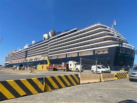 Crucero De Holland America Line Arriba A Dp World San Antonio