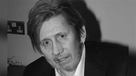 Punkrock Größe Shane MacGowan im Alter von 65 Jahren gestorben