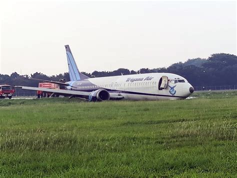 Crash of a Boeing 737-4Y0 in Jakarta | Bureau of Aircraft Accidents Archives