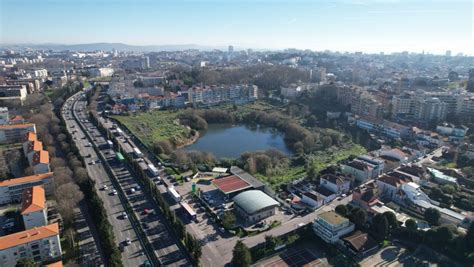 H Um Lago No Centro Do Porto Que Devia Ser Um Est Dio De Futebol