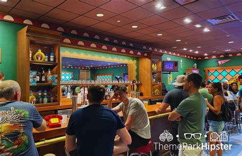 Top 5 Cheapest, Best Food at Universal Studios UNDER $10 - ThemeParkHipster