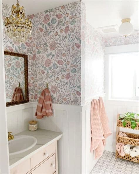 29 Wainscoting Bathroom Designs To Transform Your Space