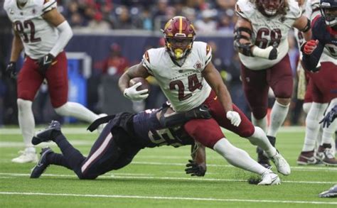 Antonio Gibson Player Props Odds Tips And Betting Trends For Week 12