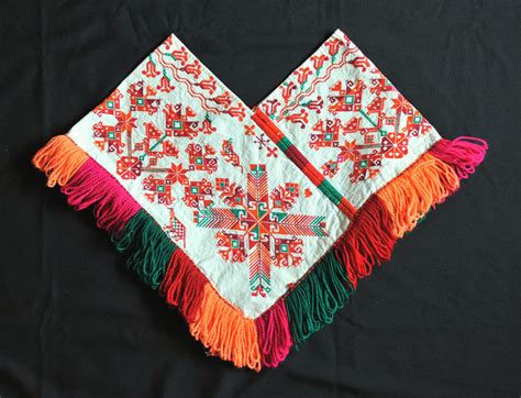 Quechquemitl Huastec Tenek Mexico Lovely Hand Embroidered Flickr