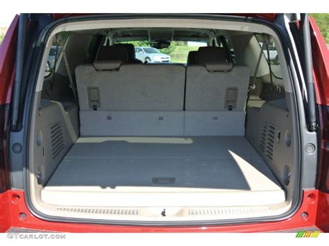 2015 Chevrolet Suburban Lt 4wd Trunk Photos