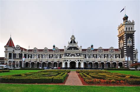 Dunedin-Railway-Station - Unique Holiday Tours