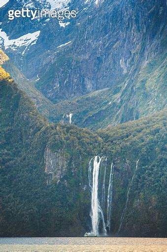 Nature Landscape View In The Milford Sound Fiord Fiordland National