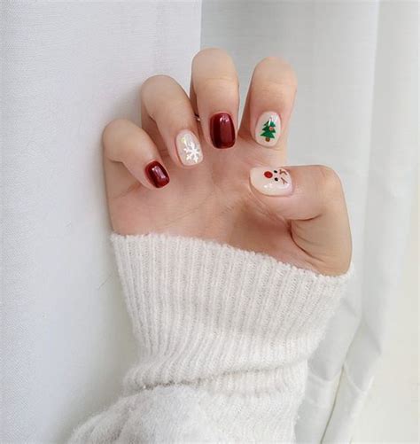 Top 40 mẫu nail Noel HOT TREND năm nay nên thử ngay