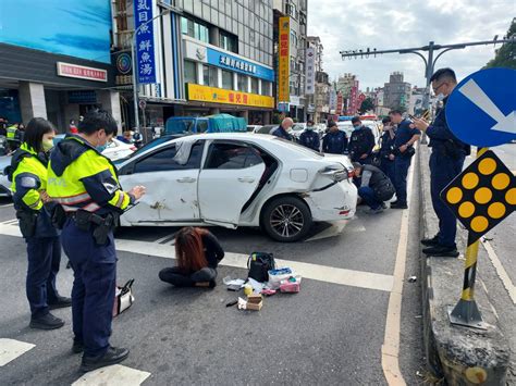 影台南女撞人肇逃！警攔查拒檢再撞1騎士 車上2人遭逮送辦 中天新聞網